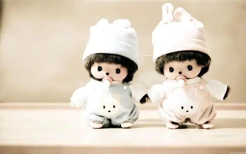 蒙奇奇可爱图片宽屏高清电脑桌面主题壁纸下载