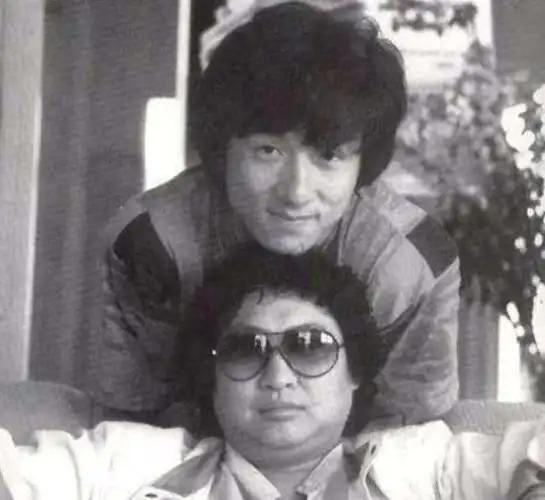 曾因为包庇洪金宝被打七十树藤洪金宝从此只打成龙不打他