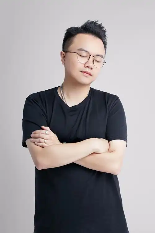 p>黄俊,高级室内设计师 sup data-ctrid="d3bswt1">1 /sup> sup data