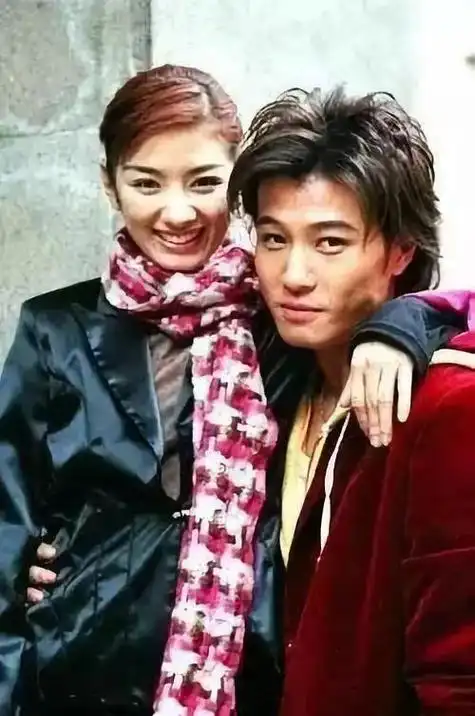 曾是台湾当红偶像王子霍建华都给他作配今参加披哥3一轮游