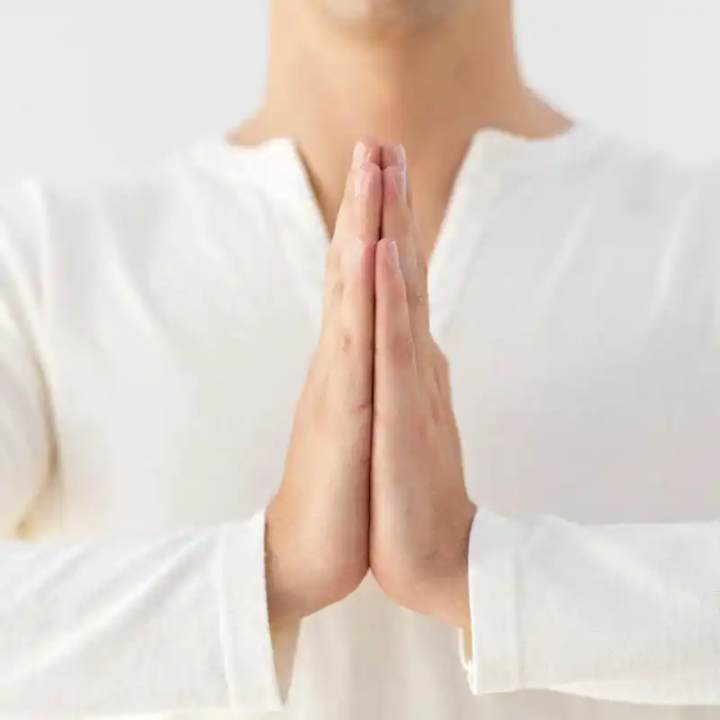 男生女厕偷拍被抓双手合十求放过# 警方:确有此事】 网传"广州某感＃