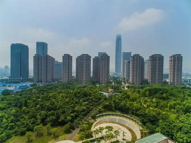 【航拍大武汉】武汉中央商务区(cbd)