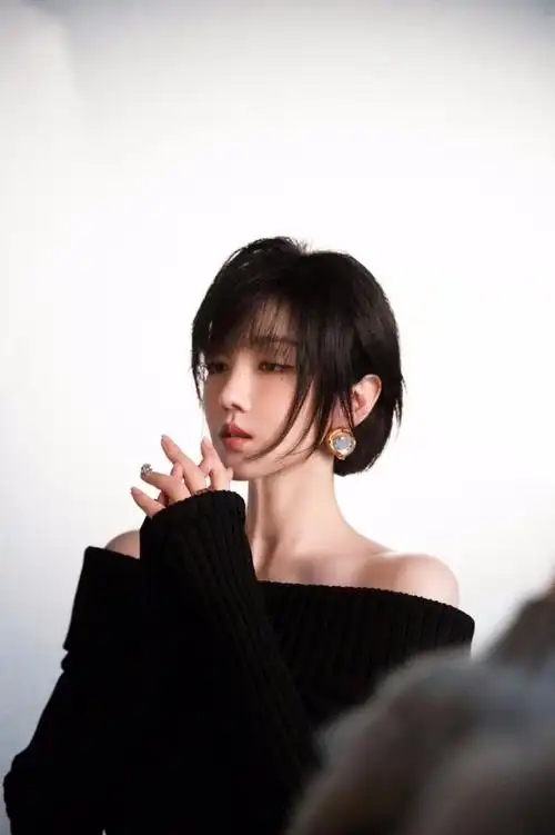 陈小纭短发好看,陈小纭超短发,陈小纭的发型短发陈小纭气质短发写真