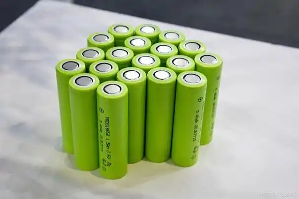 聚合物锂电池和锂电池的区别随着科技的发展,电池的种类越来越多,其中