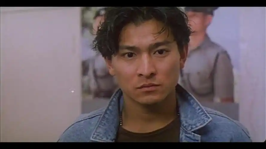 富家女爱上古惑仔刘德华,被家里无情拆散,还把刘德华抓到警局_哔哩