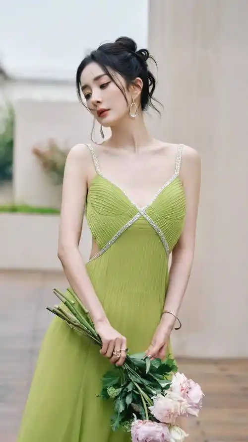 《姐姐》夏日优雅绿色清新靓丽明星绝美时尚写真壁纸_照片_色彩_盛宴