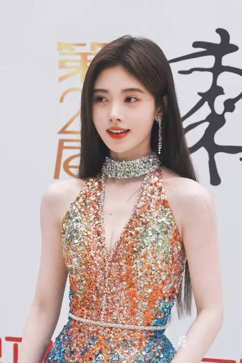 鞠婧祎红毯图##鞠婧祎红毯花絮图