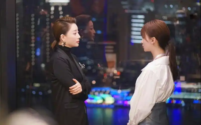 正青春评价两极化吴谨言演技属实拖后腿殷桃再顶也带不动了