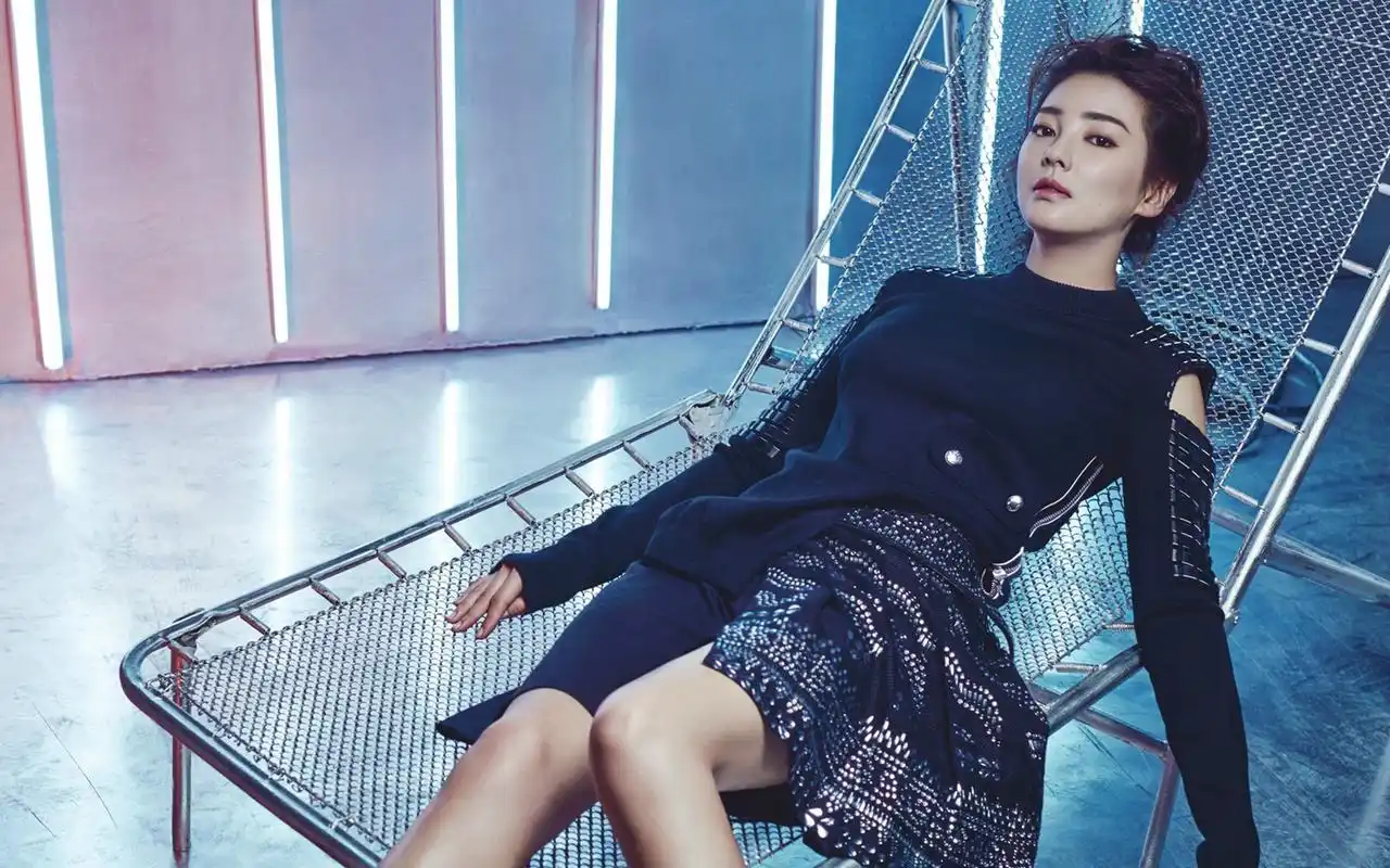 张雨绮性感时尚写真图片桌面壁纸1