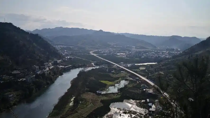 梦里湘西山城永顺土家族为主的县城