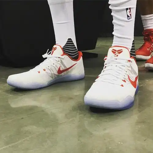 nike kobe 11 em白红配色发布