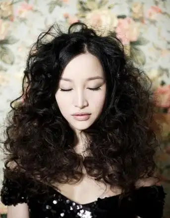 女生长发锡纸烫效果图