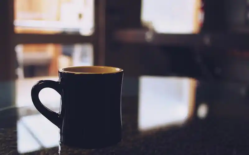 壁纸 黑色的杯子,桌子