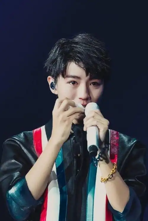 tfboys哭的时候三人哭出了心声而千玺哭得最让人心疼