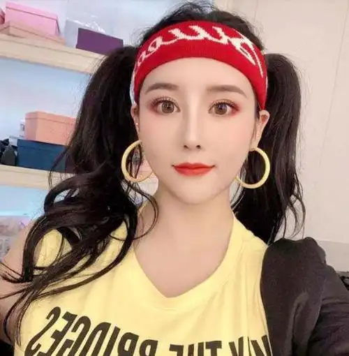 95后刘太阳玲珑身材使人羡慕不已称好身材靠的是坚持和自律