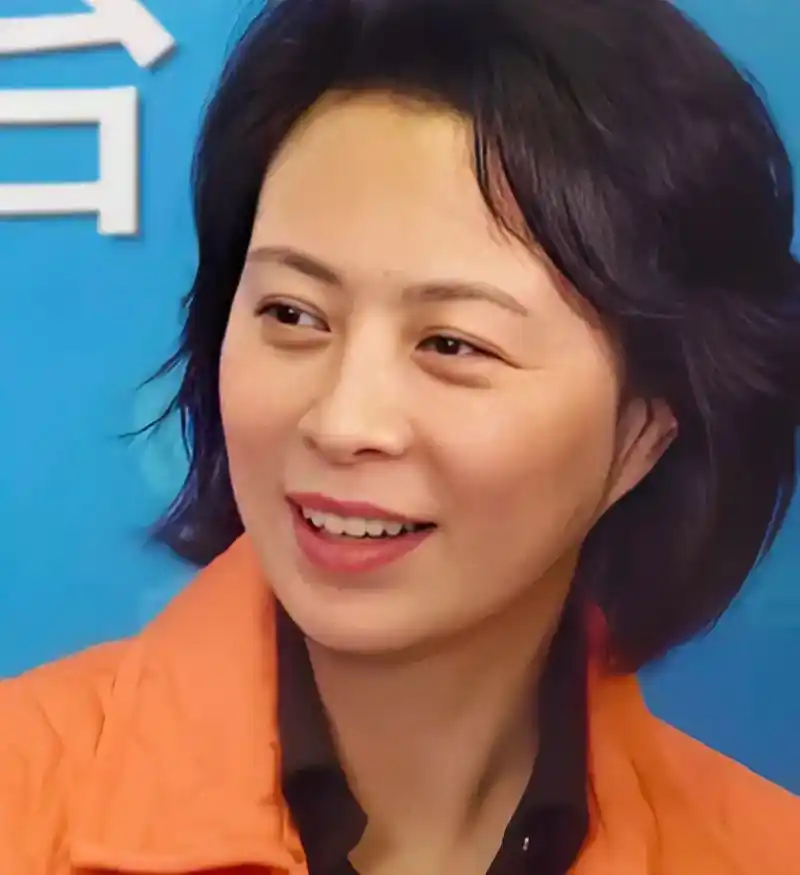 那些随手一拍就可以封神的照片#刘佳 #演员刘佳 #女性魅力  - 抖音