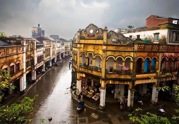 雷州古城         这里是历史上有名的流放之地,许多历史上有名的
