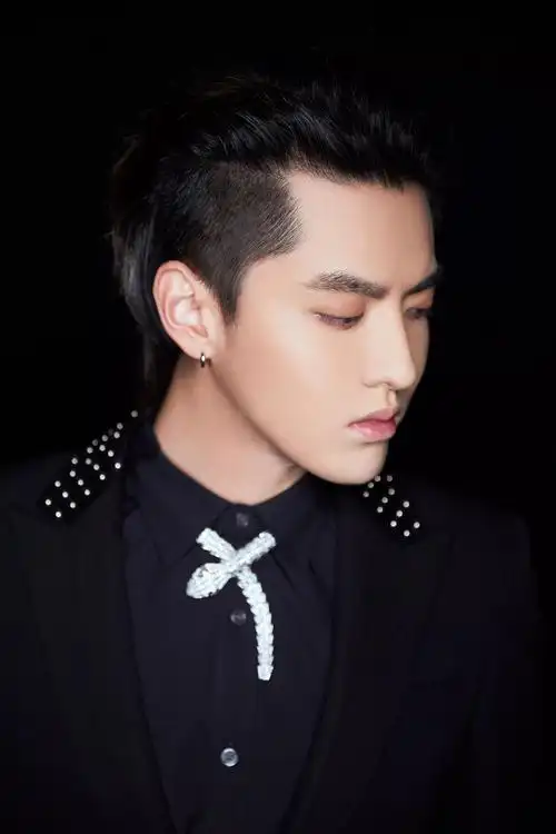 演员,音乐制作人,强奸犯出生日期:1990年11月6日代表作:……吴亦凡