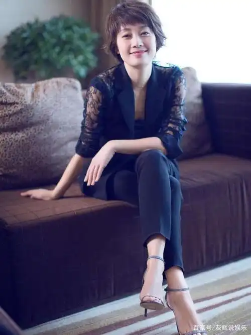 马伊琍年后首爆近照,红光满面,气质优雅