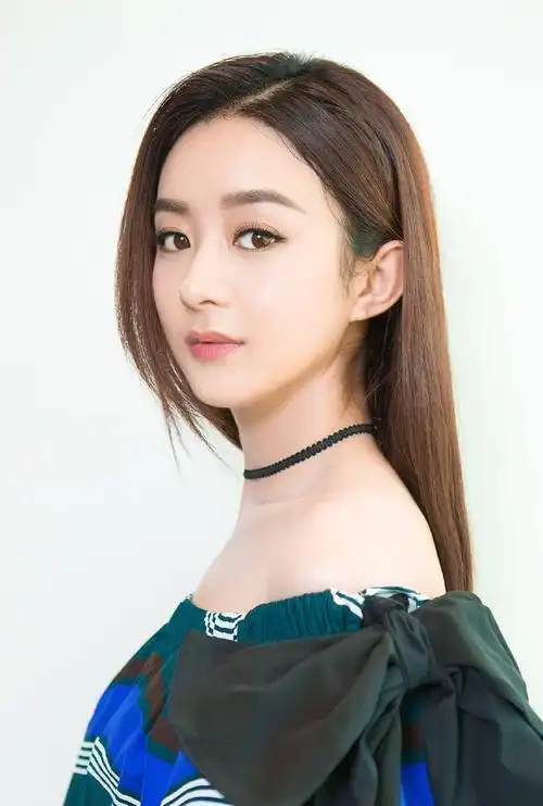 赵丽颖时尚穿搭写真图片