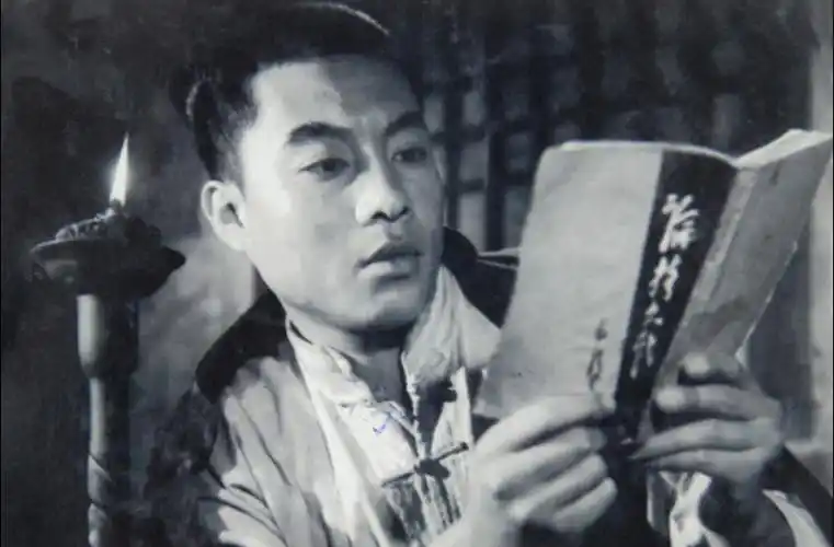 回顾一级演员李琦闻酒知度数退休生活丰富自称烧烤50元一串