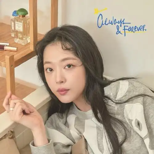 崔雪莉超话99#致美丽的崔雪莉#雅诗兰黛官方ins更新的图片(后面五张