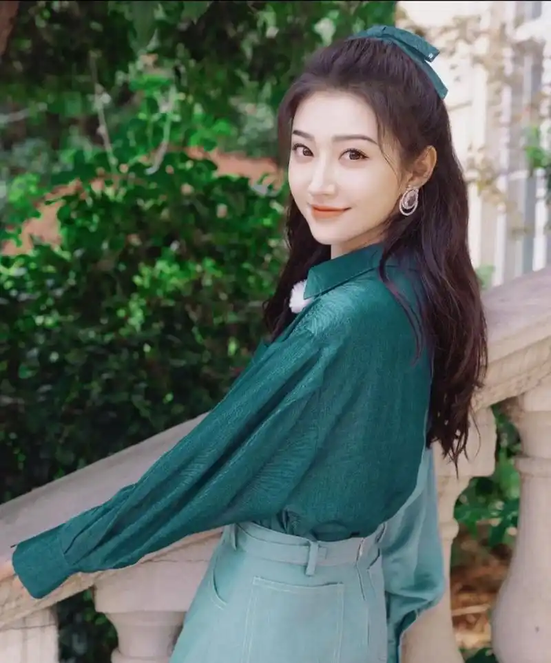 内娱女明星神图之景甜篇 图是在小红书上找的