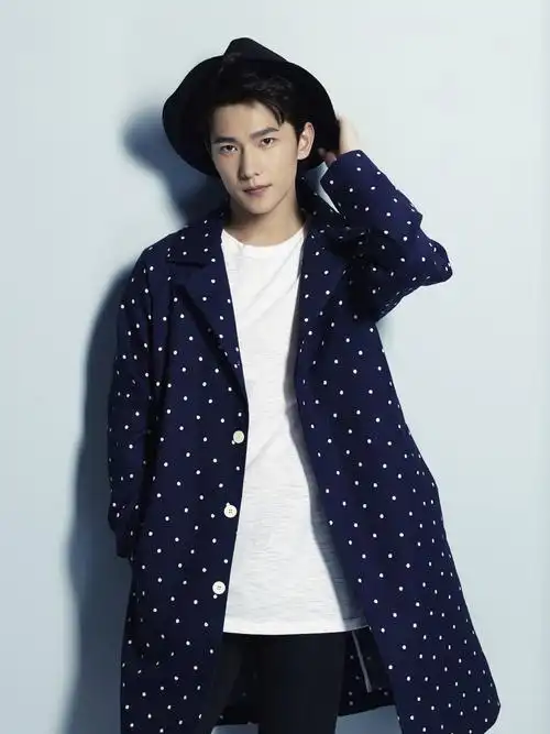 杨洋icon写真图大全 15年4月杨洋帅气春日清新写真