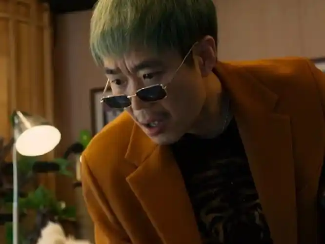 《保你平安》中的造型让我想到了刘星:我想把这玩意染成绿的!