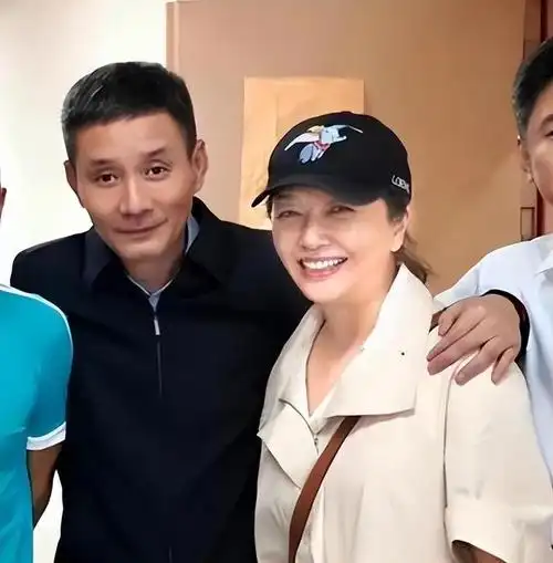 演员田小洁从车间到荧屏如今娶了女神江珊事业蒸蒸日上