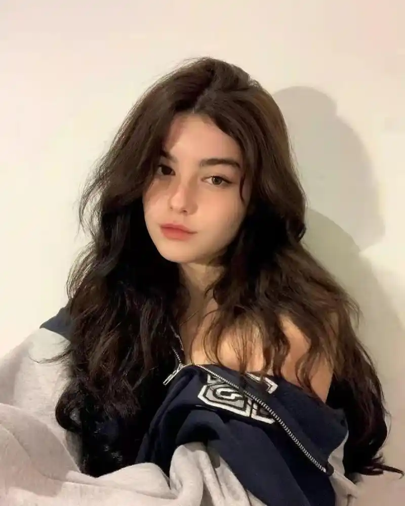 instagram美女laura日常自拍