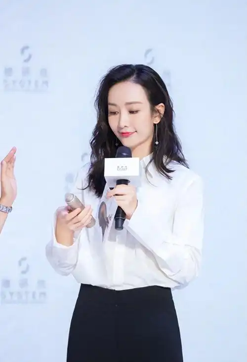 1岁的王鸥个人资料,是娱乐圈里特立独行的一位女星"