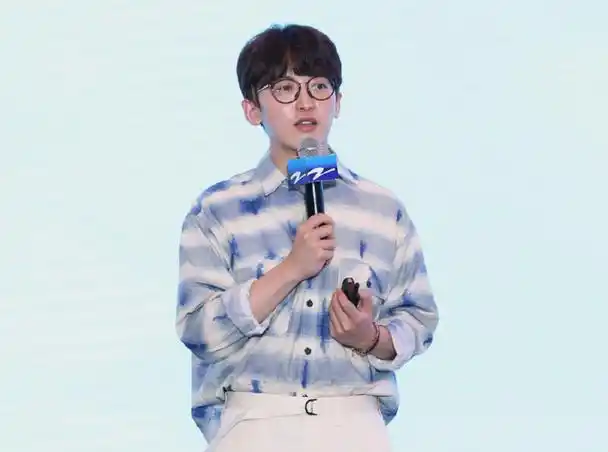 解密姚译添的"姚pd"背后的传奇故事和无尽可能