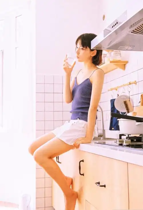 原创宅男女神成果日系风写真曝光元气甜美似精灵这颜值注定火