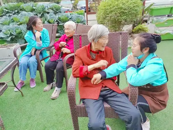 为什么越来越多的老人选择在疫情后入住成都养老院