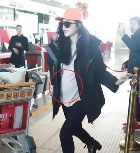 范冰冰现身妇产医院手捂小腹疑怀孕?范冰冰吧辟谣:正常身体检查