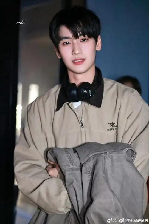 黄俊捷活动饭拍图##黄俊捷好甜