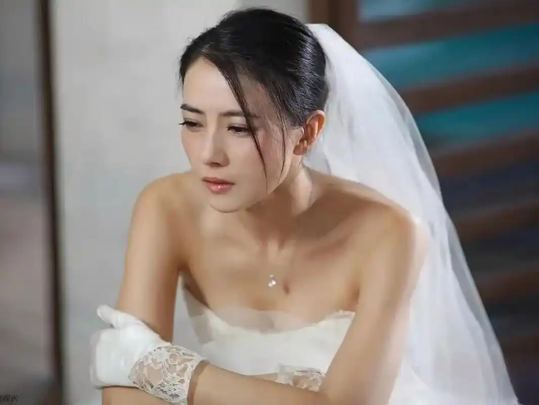 单身男女 高圆圆剧照 哭戏还不错 现在影视剧的哭戏都没法看了[左捂脸