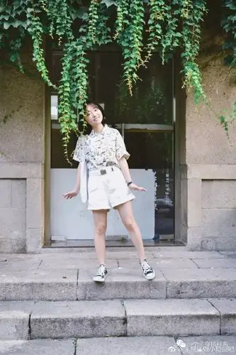 哈哈哈~希望其他宝宝也能像上面这三个小个子博主一样,不要为身高所困