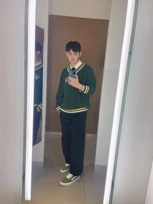 明星同款李欣泽同款学院风毛衣