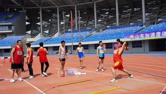 滨城区北城英才学校获全区中小学生田径运动会中学组第二名