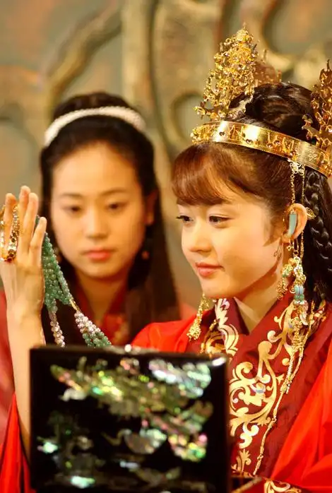 个人收藏系列---皇太子的初恋情人---成宥利 - 我爱贴图 - 易域风情