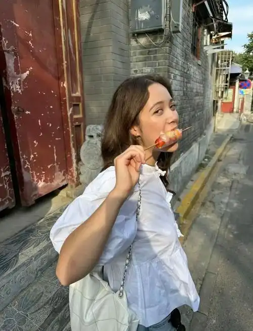 24岁中国冰岛混血获格莱美奖