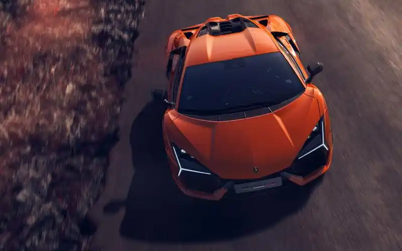 在极品飞车17提前体验全新大牛revuelto