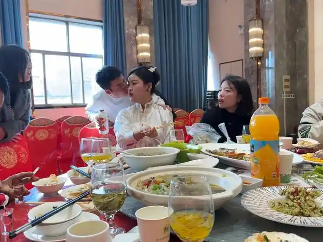 我们订婚啦 相遇, 相识,相知,相爱,长相守!#订婚现场  - 抖音