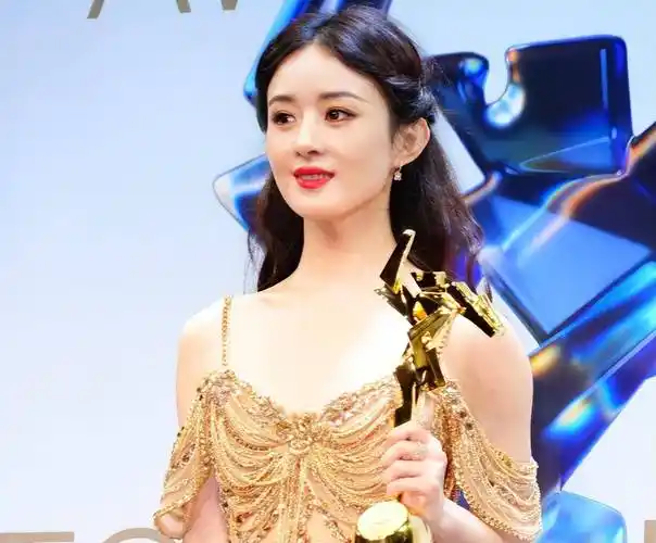 原创一阵不见像变了个人赵丽颖露怯刘亦菲珠圆玉润孙俪不敢认