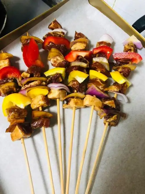 烧烤必备 烤肉串的做法_菜谱_豆果美食