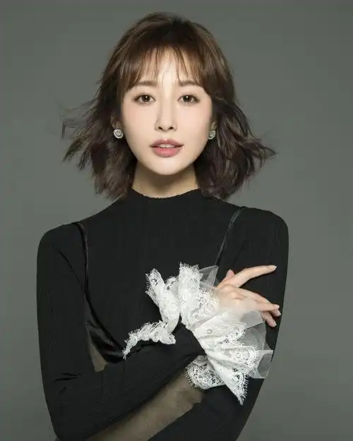 2022年丨李纯小红书翻包植入 新媒体合作>-新城商务网