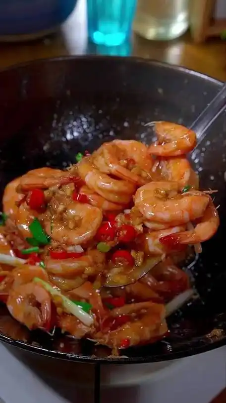 蒜蓉虾的家常做法,太香了,越吃越想吃