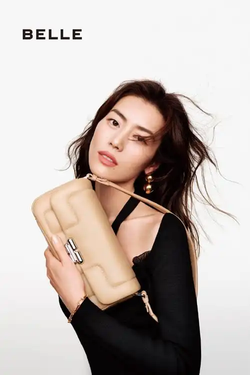 呼吸青春##百丽品牌代言人刘雯